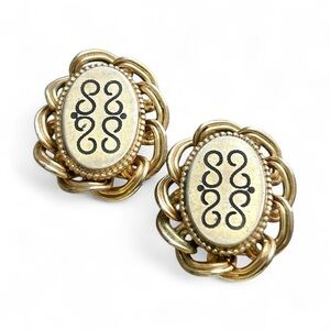 Vintage Gold Tone Etched Oval Clip-On Earrings